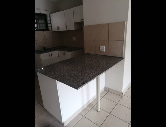 3 BEDROOM APARTMENT TO LET IN WESTVILLE